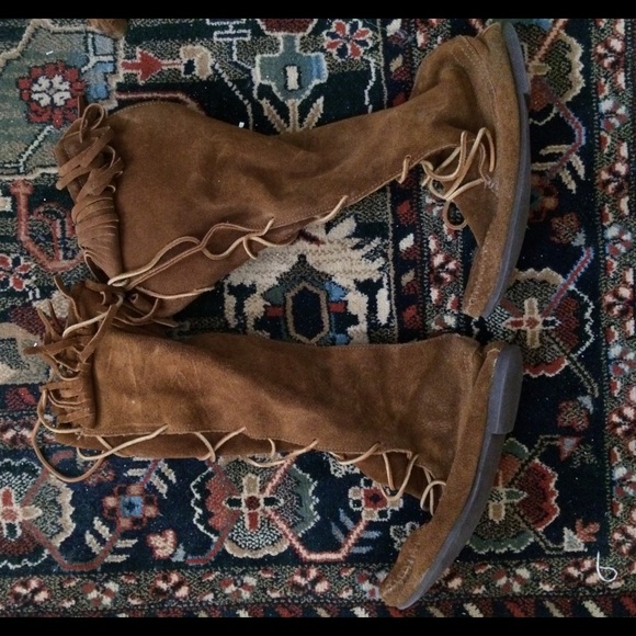Knee high moccasins - Picture 2 of 2