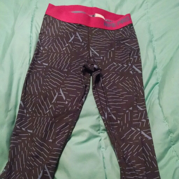 Nike Pro Capri Spandex! Medium