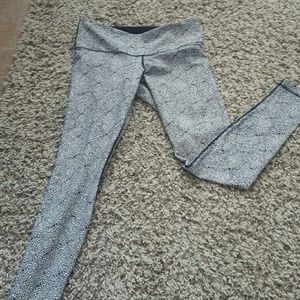 Lululemon inkwell ankle crops