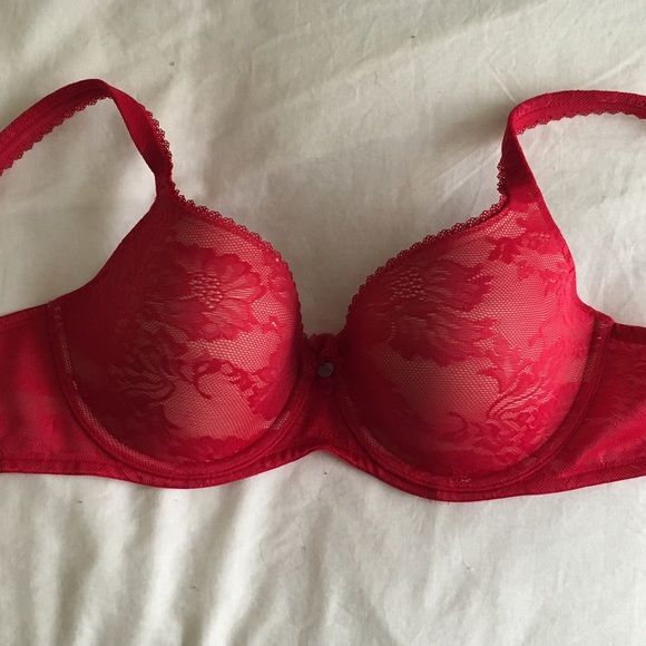 Victoria's Secret Body by Victoria 34D (unpadded)
