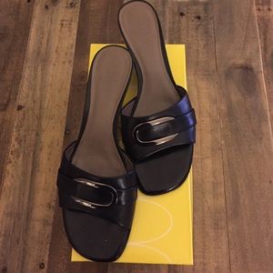 Circa Joan & David black leather slides