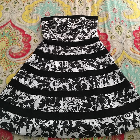 Black and white floral print cocktail dress