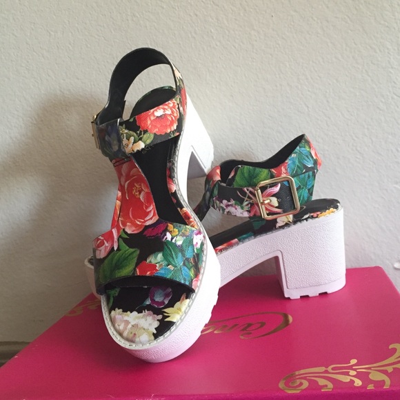 Candie's shoes CACRUXFLORAL
