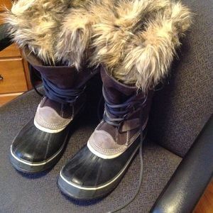 Sorel Joan of Arctic boot. Make offers