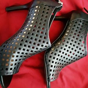 Black Tahari  Chris Bootie