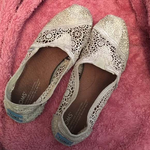 Toms lace