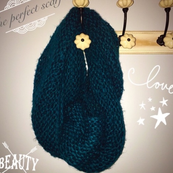 Scarf and boot bundle for @emiii