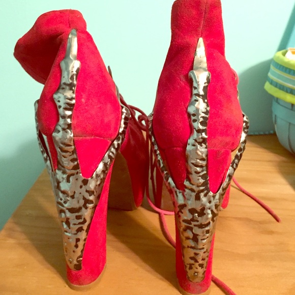 Jeffrey Campbell Litas. Red claw.