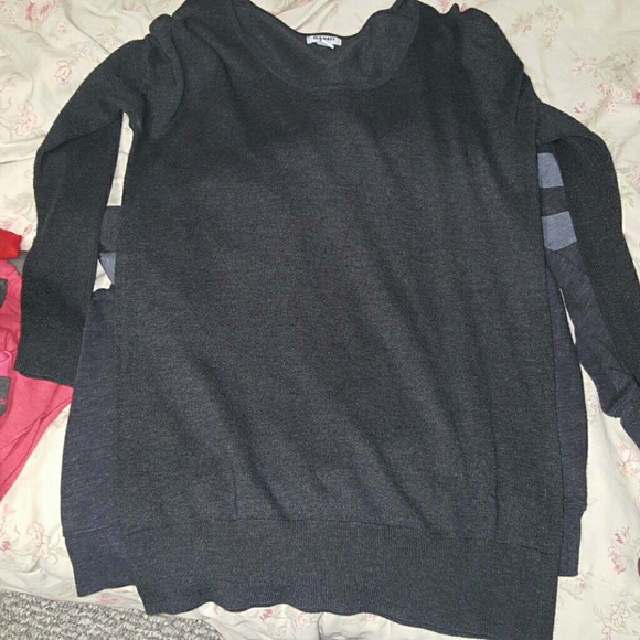 Sweaters - Picture 3 of 3