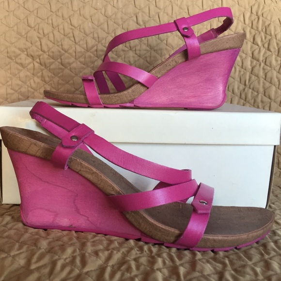 Naturalizer wedge sandal