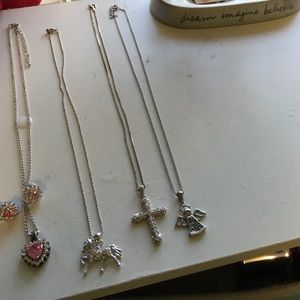 Necklace and earring lot