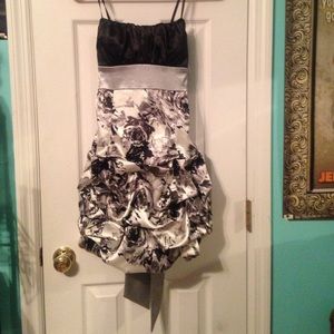 Black Ruffled Ruby Rox floral dress