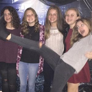 Meet your Posher, Lauren