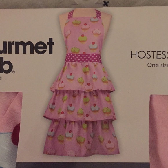 DONATED Ruffled pink cupcake apron - Picture 2 of 3