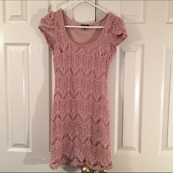 Final: Blush pink lace dress