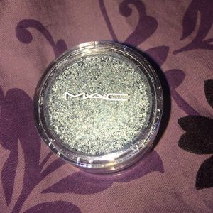 Moss Garden & I Got a Crush on You Pigment