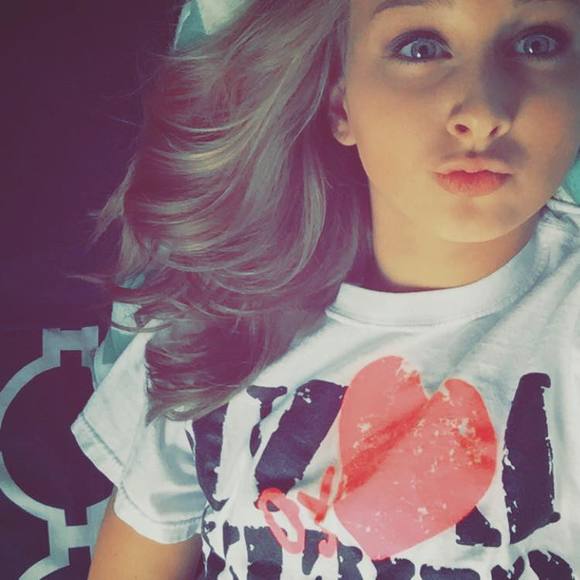 Meet your Posher, Erin - Picture 1 of 1