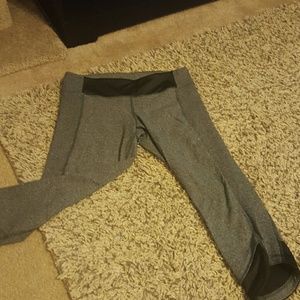 Lululemon knee length crops