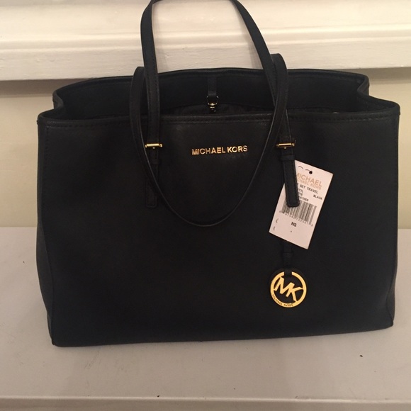 MICHAEL KORS JET SET TRAVEL