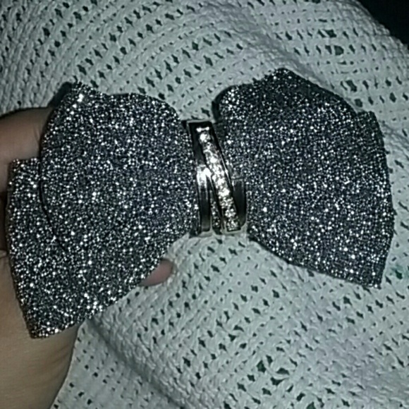 Sparkling Bow