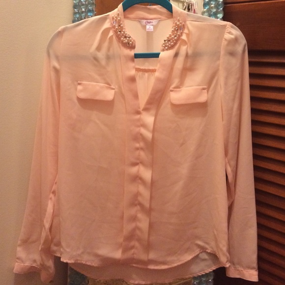 🌸pearl neck blouse🌸