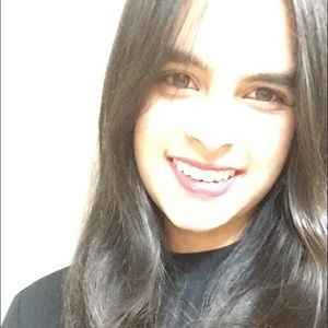 Meet your Posher, Nayab