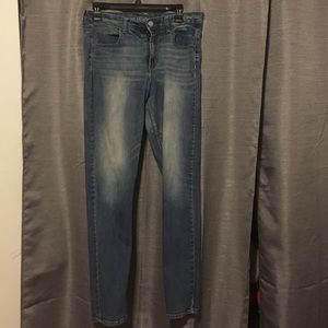 Hi-Rise Super Stretch Jegging