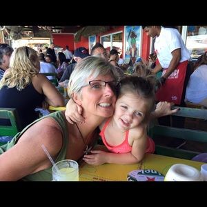 Meet your Posher, Brenda