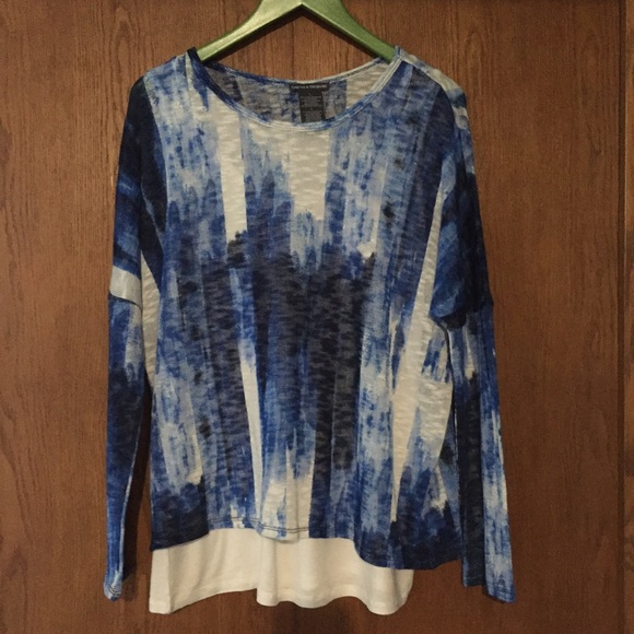 Long sleeve sweater with t-shirt under. - Picture 1 of 1