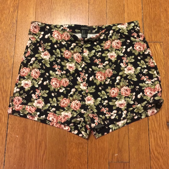 Floral Forever 21 shorts stretch NWT