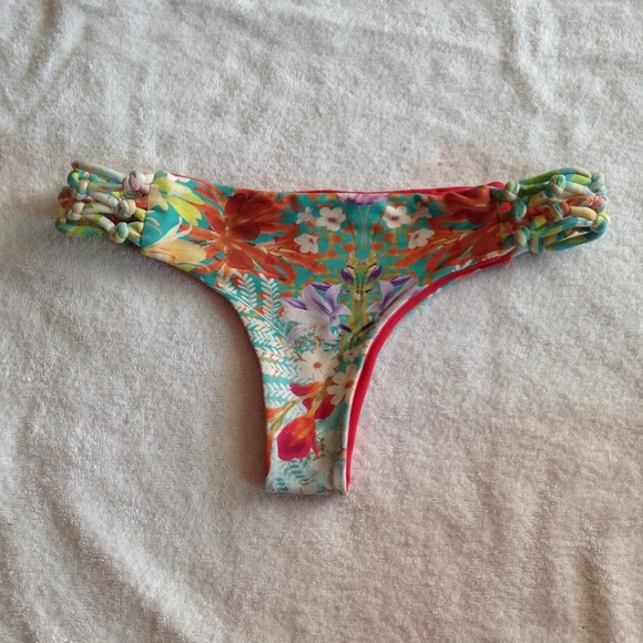 Floral San Lorenzo bottom