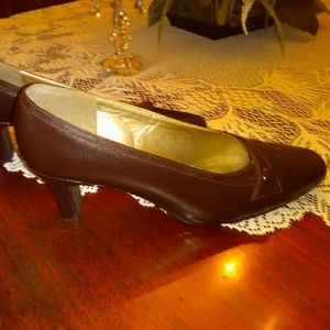 Soft style brown heels