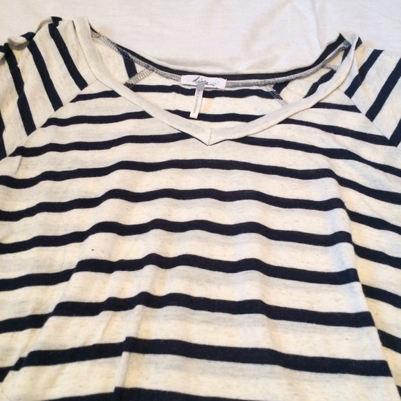 Blue and Cream Top - Picture 2 of 2