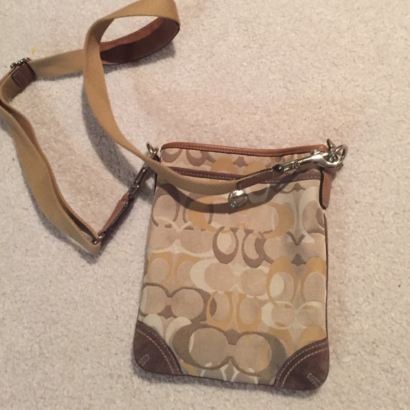 Coach crossbody bag, mint condition!!