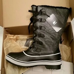 Sorel Tivoli High Snow Boots NWT