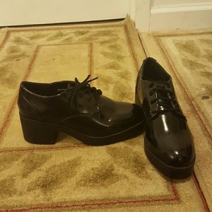 Oxford platform heel