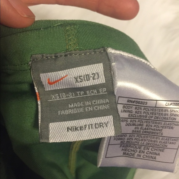 Nike dry fit tennis skirt - Picture 3 of 3