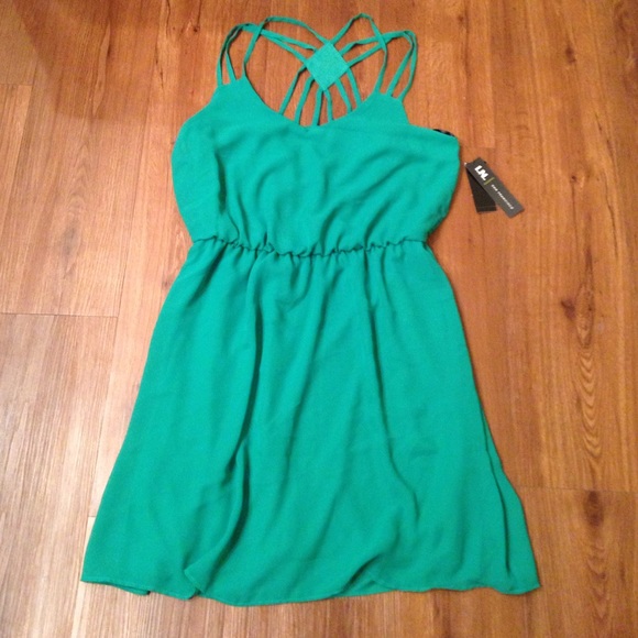 I.N. San Francisco Dresses & Skirts - Strappy back dress