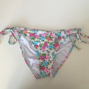 Cute spring bikini bottom from forever 21