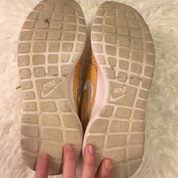 Rare Nike Color Roshe Run - Picture 4 of 4