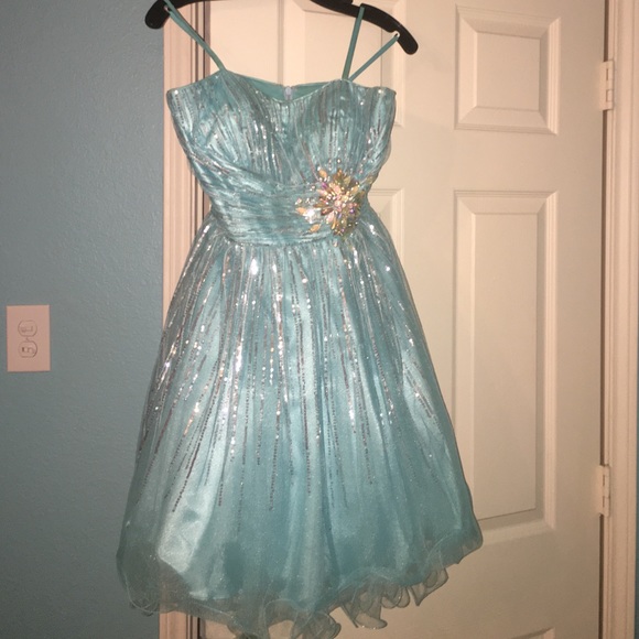 SKY BLUE HOMECOMING DRESS