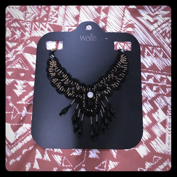 Black elegant necklace - Picture 1 of 1