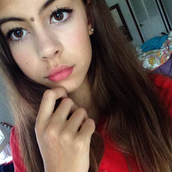 Meet your Posher, Greta - Picture 1 of 1