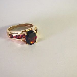 Vintage Gold and Garnet Ring