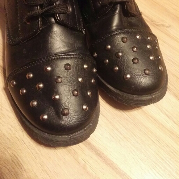 Blue Suede Shoes, combat boots with studs, size 7. - Picture 2 of 4