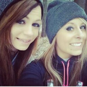 Meet your Posher, Hayley