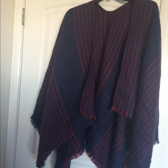 Poncho - Picture 2 of 2