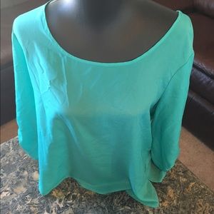 Beautiful turquoise 3/4 sleeve  blouse