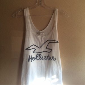 Hollister tank top 🌊