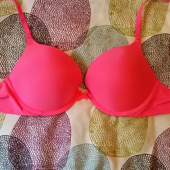 Victoria's secret hot pink push-up bra 34C
